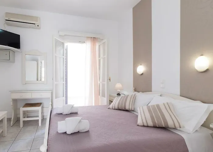 Ξενοδοχείο με διαμερίσματα Joseph Νάουσα